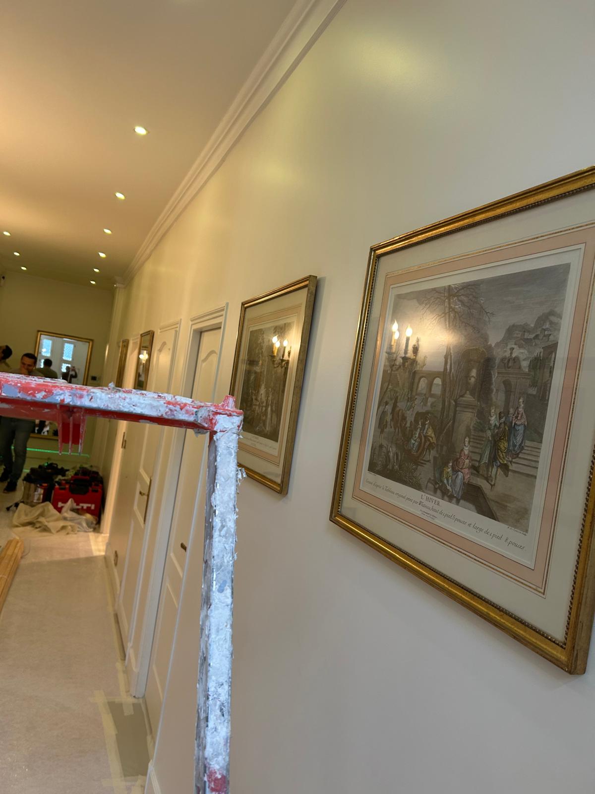 L’élégance des moulures en bois (Paris 7ème) L’Art de la Menuiserie au Service de votre Intérieur